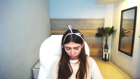 Snapshot of liseth_fox chatting on December 9, 11:24 pm Liseth Fox online show from December 9, 11:24 pm