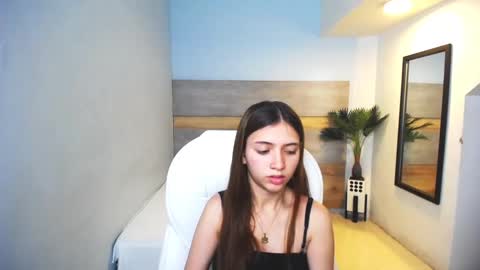 Snapshot of liseth_fox chatting on December 19, 7:40 pm Liseth Fox online show from December 19, 7:40 pm