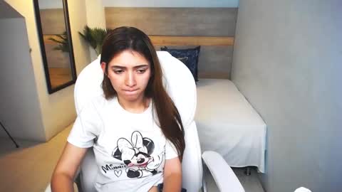 Snapshot of liseth_fox chatting on December 20, 10:22 pm Liseth Fox online show from December 20, 10:22 pm