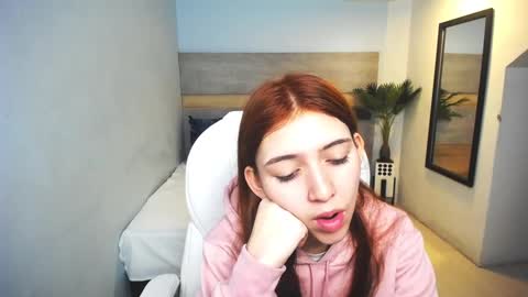 Snapshot of liseth_fox chatting on December 23, 12:30 pm Liseth Fox online show from December 23, 12:30 pm