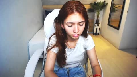 Snapshot of liseth_fox chatting on December 28, 6:18 pm Liseth Fox online show from December 28, 6:18 pm