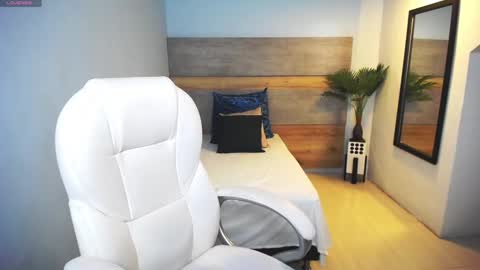 Snapshot of liseth_fox chatting on February 7, 10:52 pm Liseth Fox online show from February 7, 10:52 pm