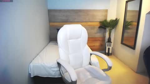 Snapshot of liseth_fox chatting on February 19, 1:40 am Liseth Fox online show from February 19, 1:40 am