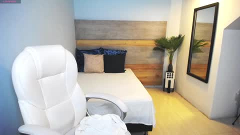 Snapshot of liseth_fox chatting on February 25, 11:11 pm Liseth Fox online show from February 25, 11:11 pm