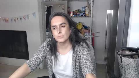 Snapshot of lisettelaroche chatting on December 3, 1:13 am Lisette LaRoche online show from December 3, 1:13 am