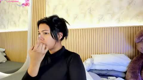 Snapshot of liss_reyes chatting on June 13, 12:03 pm Liss online show from June 13, 12:03 pm