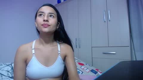 Snapshot of lissa2021 chatting on December 18, 1:15 am Lisa online show from December 18, 1:15 am