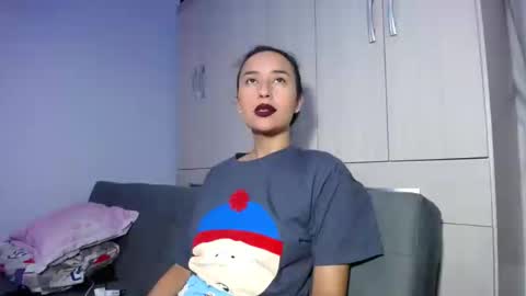 Snapshot of lissa2021 chatting on February 23, 2:40 am Lisa online show from February 23, 2:40 am