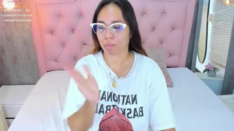 L I S S A  online show from February 12, 3:12 am