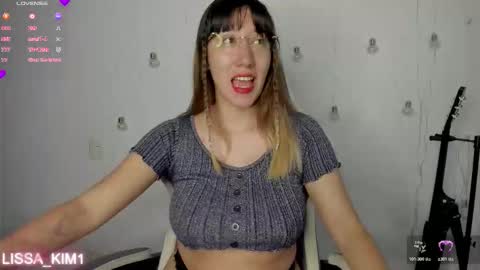 Snapshot of lissa_kim1 chatting on November 6, 11:00 am Lissa Kim online show from November 6, 11:00 am