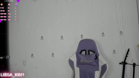 Lissa Kim  online show from January 10, 11:12 am