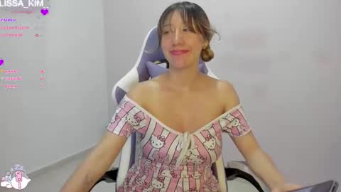 Snapshot of lissa_kim_ chatting on December 7, 4:53 am Lissa Kim online show from December 7, 4:53 am