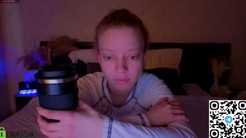 Lissa online show from April 28, 1:37 am