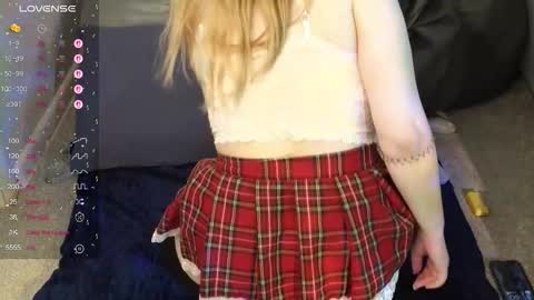 Lissa online show from October 19, 1:28 am