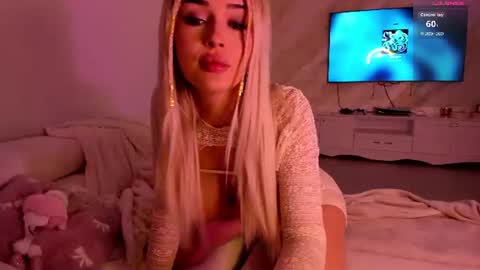 Snapshot of lissababe11 chatting on June 10, 10:41 pm Alexa online show from June 10, 10:41 pm