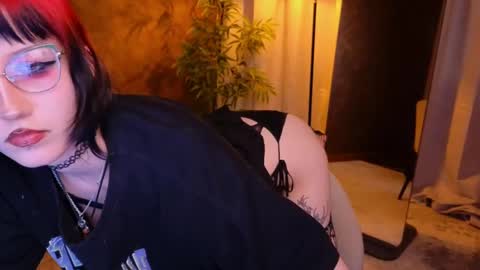 Snapshot of lissaros chatting on February 26, 8:04 am lissaros online show from February 26, 8:04 am