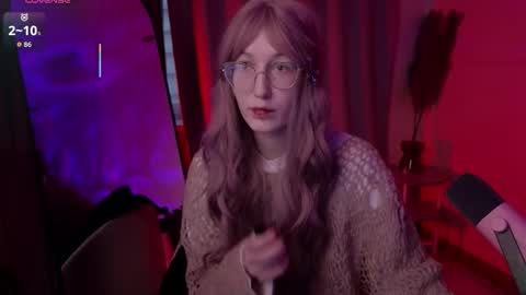 Snapshot of lissaros chatting on November 18, 5:01 am lissaros online show from November 18, 5:01 am