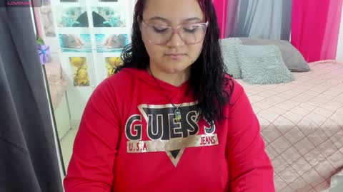 Snapshot of lissavillalobos chatting on December 4, 2:59 pm lissa online show from December 4, 2:59 pm