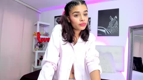 Snapshot of lissbrown chatting on February 18, 12:39 pm Liss Brown online show from February 18, 12:39 pm