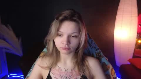 Snapshot of litabrom chatting on March 9, 1:04 am Lena online show from March 9, 1:04 am