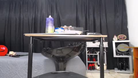 LITA a sexy milf online show from February 24, 9:31 pm