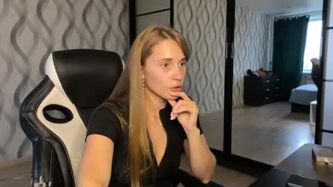 Snapshot of litle_girl05 chatting on July 10, 4:31 pm LUNA online show from July 10, 4:31 pm