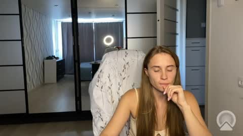 Snapshot of litle_girl05 chatting on July 31, 2:49 pm LUNA online show from July 31, 2:49 pm