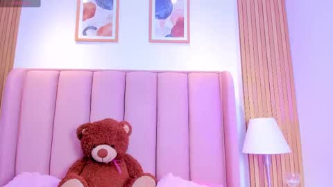Snapshot of litlle_chanel chatting on September 20, 11:44 am Channel online show from September 20, 11:44 am