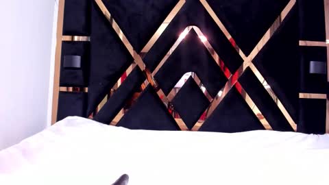 Ashley online show from November 28, 7:05 pm