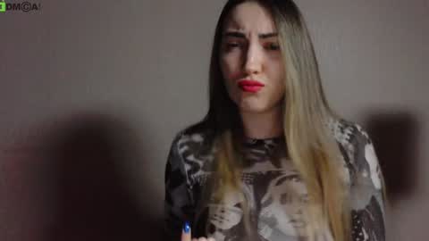 Tina online show from December 12, 3:05 pm