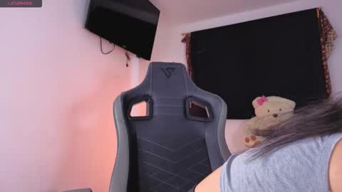 little___sophie online show from March 3, 2:50 am