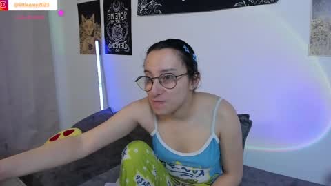 little__ammy online show from May 8, 8:52 am