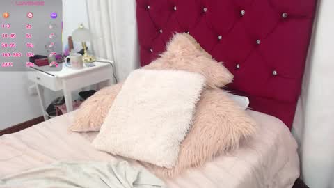 Snapshot of little__amy_ chatting on October 13, 9:15 pm AMY online show from October 13, 9:15 pm