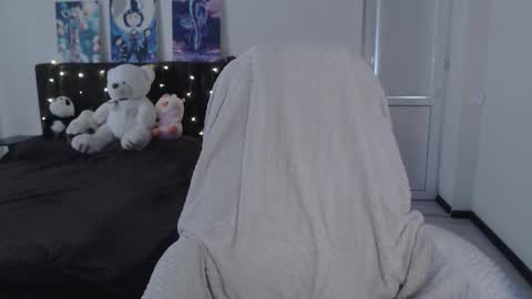 little__flowers online show from September 25, 8:07 am