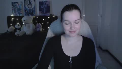 little__flowers online show from October 25, 8:55 am