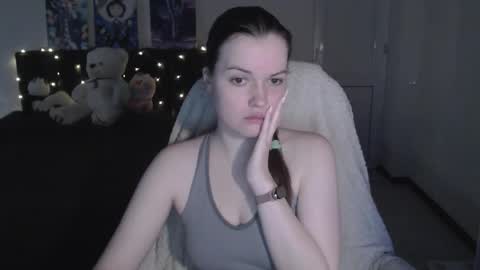 little__flowers online show from December 4, 8:01 am