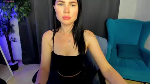 Snapshot of little__isabel chatting on July 1, 7:54 am Isabel online show from July 1, 7:54 am