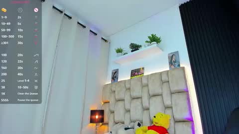 Snapshot of little__sophie18 chatting on November 24, 8:41 pm Sophie ---- connected from 1400 to 2100 Colombia time online show from November 24, 8:41 pm