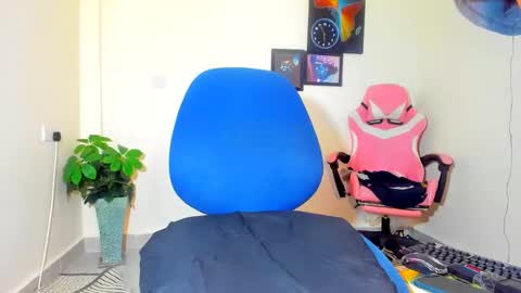 Snapshot of little_africa chatting on February 28, 8:09 am little_africa online show from February 28, 8:09 am