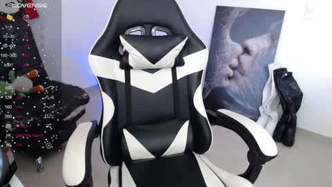 Amelie  online show from March 11, 9:54 pm