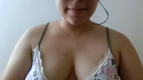 Snapshot of little_anef chatting on June 25, 6:12 pm little_anef online show from June 25, 6:12 pm