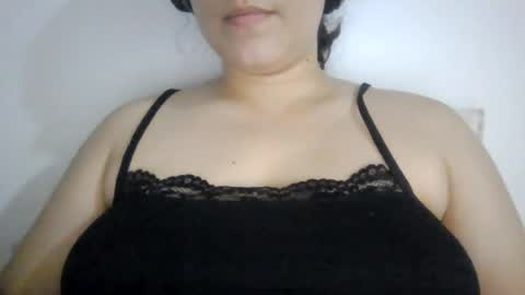 Snapshot of little_anef chatting on July 1, 1:51 am little_anef online show from July 1, 1:51 am