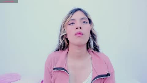 Snapshot of little_angelhot chatting on December 22, 6:06 am angelica online show from December 22, 6:06 am