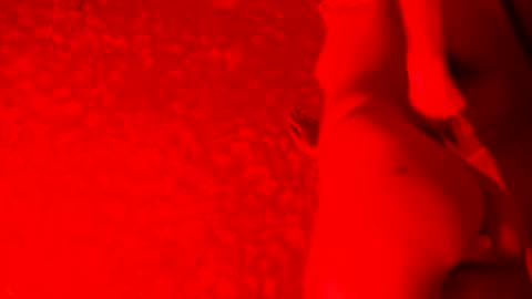 Snapshot of little_aphrodite2 chatting on December 27, 2:47 am Aliciaparaisss online show from December 27, 2:47 am