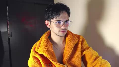 Snapshot of little_daniell chatting on November 19, 3:06 am Daniel online show from November 19, 3:06 am