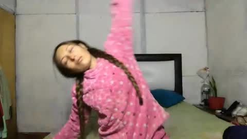 Snapshot of little_devil_diablita90 chatting on October 9, 10:46 am Diablita online show from October 9, 10:46 am