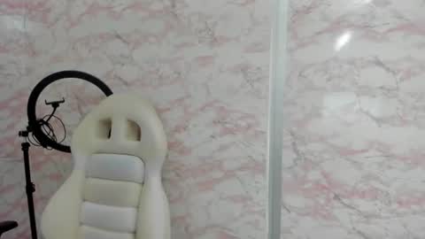 Snapshot of little_doll_4u chatting on July 4, 10:10 am ANNI online show from July 4, 10:10 am