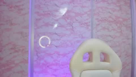 Snapshot of little_doll_4u chatting on July 11, 10:07 am ANNI online show from July 11, 10:07 am