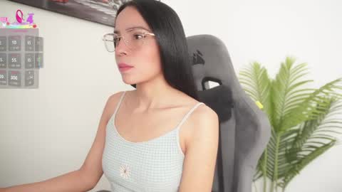 Help me reach 100 likes online show from May 23, 7:07 pm