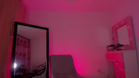 Emily online show from September 26, 4:05 am